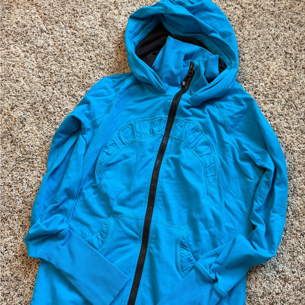 EUC lululemon long sweatahirt size medium